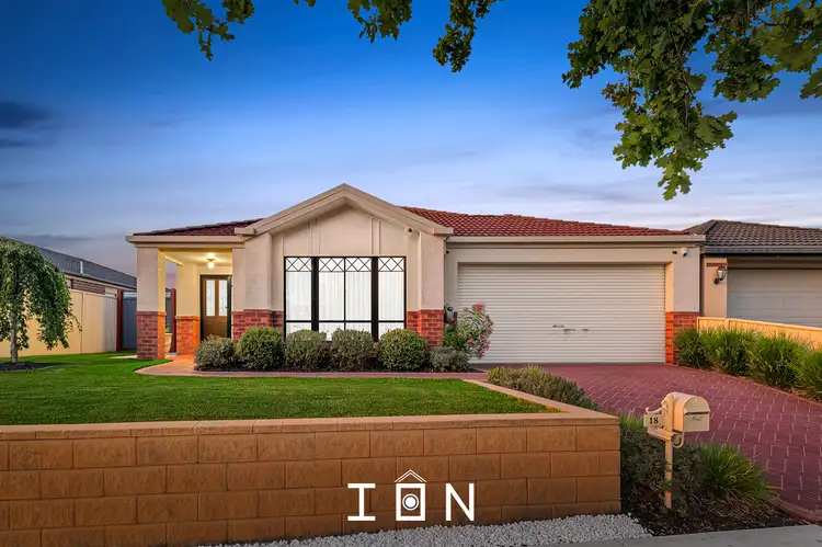 18 Foxwood Drive, Cranbourne East VIC 3977