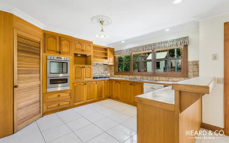 Second view of Homely house listing, 6 Cairinini Court, Strathdale VIC 3550