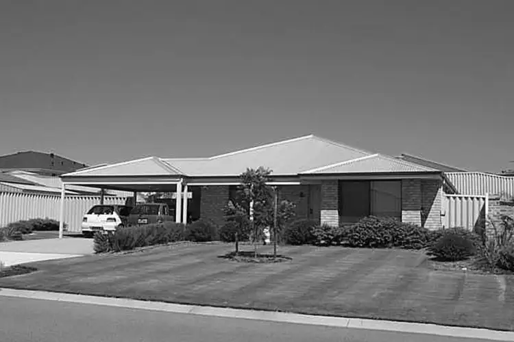 18 Colchester Avenue, Orelia WA 6167