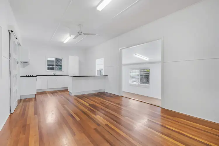 17 Toogood Road, Woree QLD 4868
