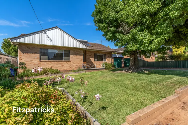 63 White Avenue, Kooringal NSW 2650