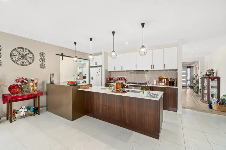 Fifth view of Homely house listing, 5 Hammersmith Circuit, Traralgon VIC 3844