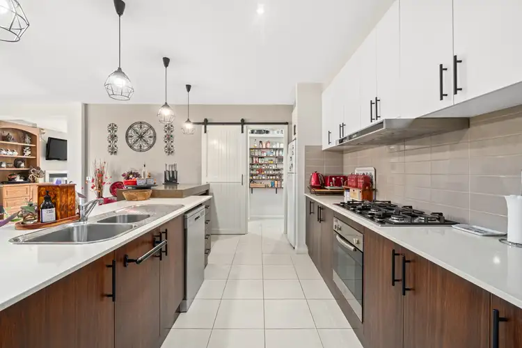 Sixth view of Homely house listing, 5 Hammersmith Circuit, Traralgon VIC 3844