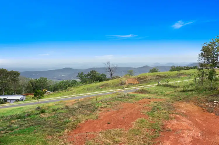 40 Escarpment Avenue, Cabarlah QLD 4352