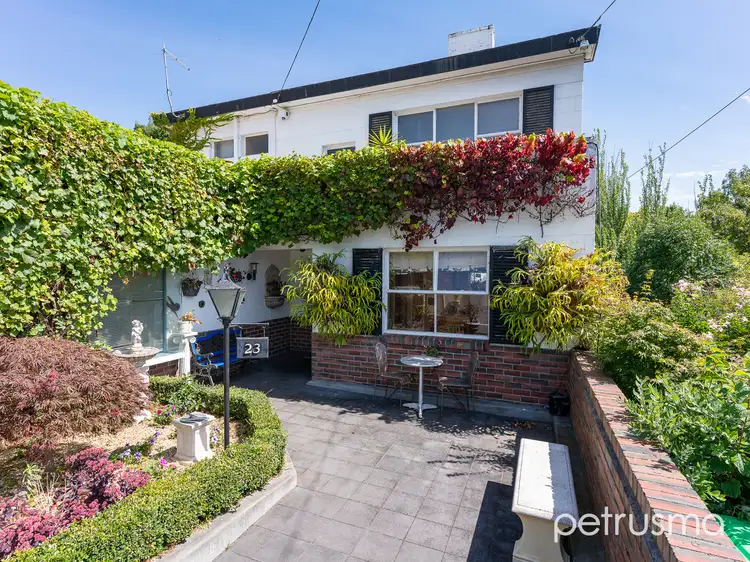 23 Derwentwater Avenue, Sandy Bay TAS 7005