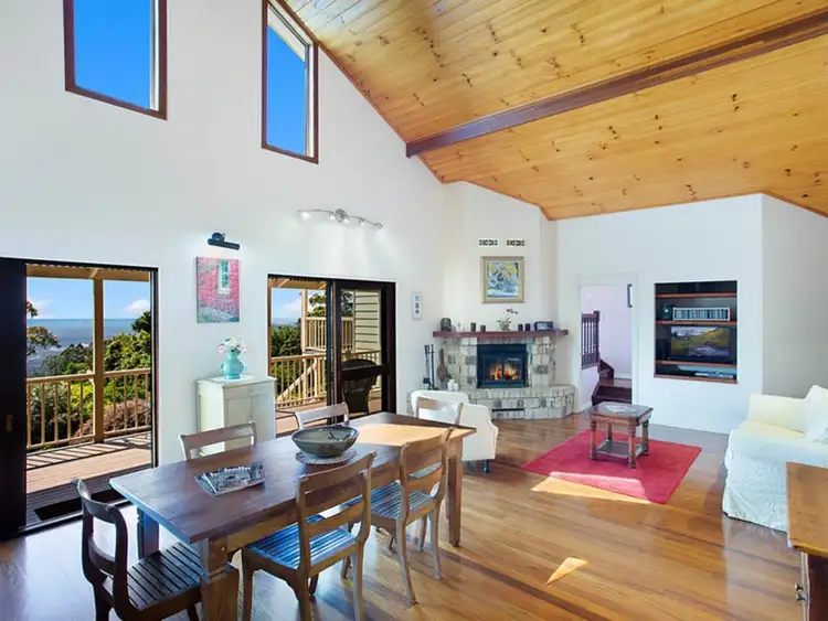 57 Central Avenue, Tamborine Mountain QLD 4272