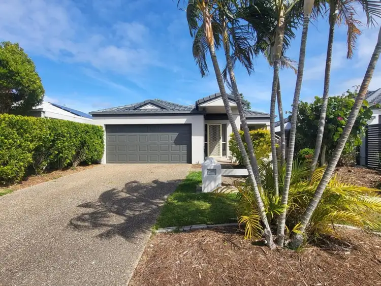 11 Gainsborough Drive, Varsity Lakes QLD 4227