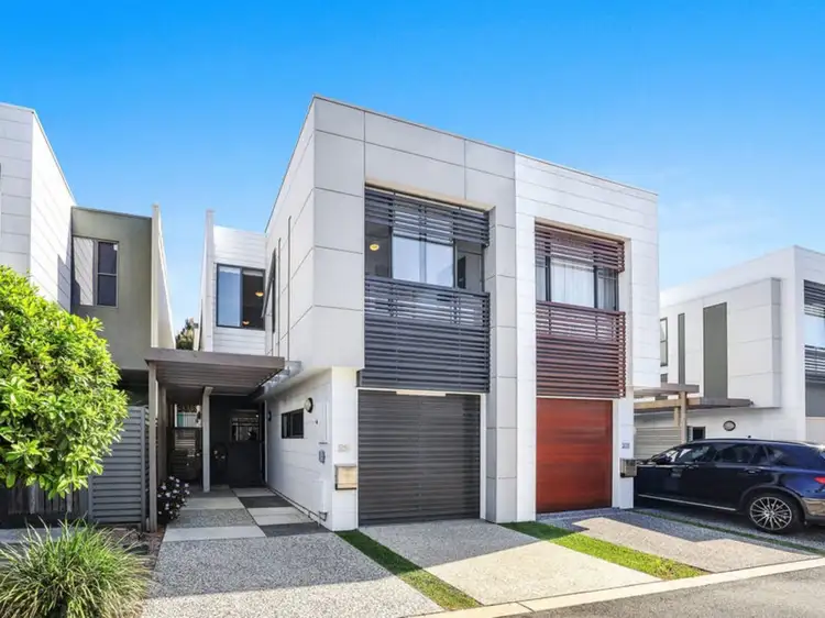 25 The Gardenway, Robina QLD 4226