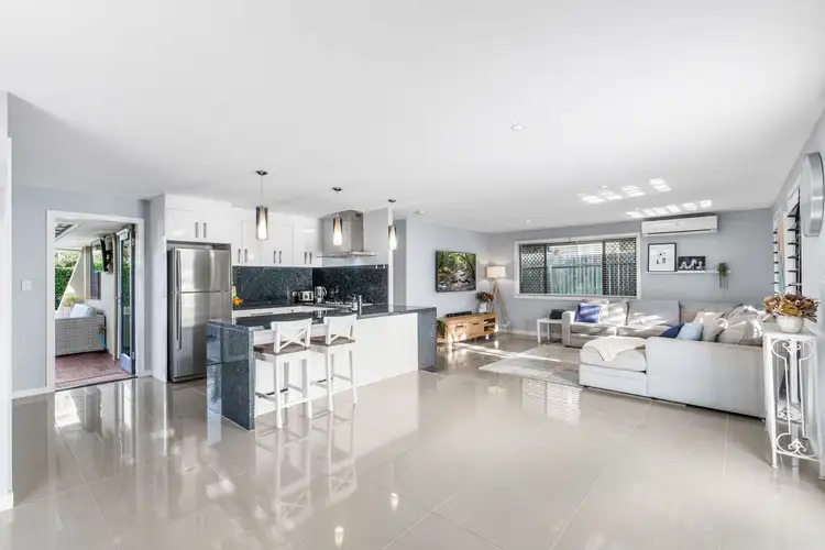 33 Spoonbill Street, Birkdale QLD 4159