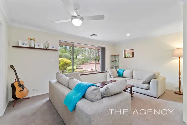 6 Humphry Road, Mundaring WA 6073