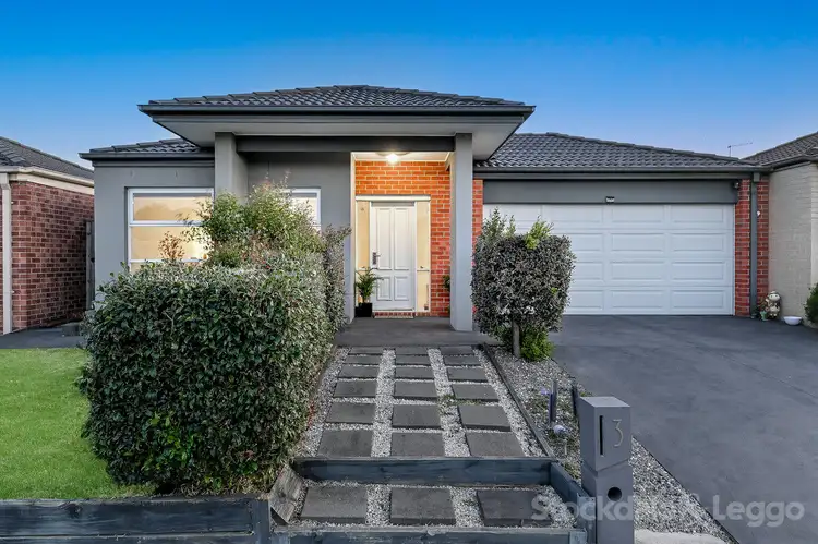 3 Longbow Terrace, Cranbourne North VIC 3977