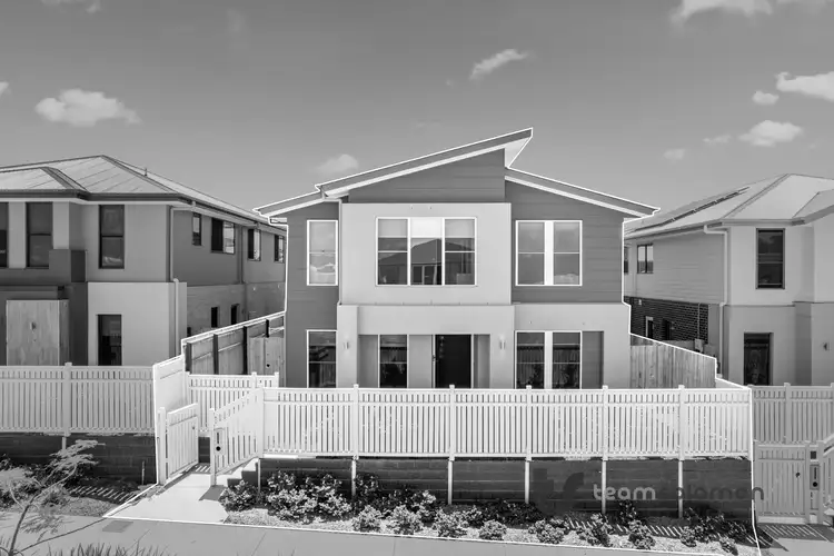 21 Shoreline Avenue, Redland Bay QLD 4165