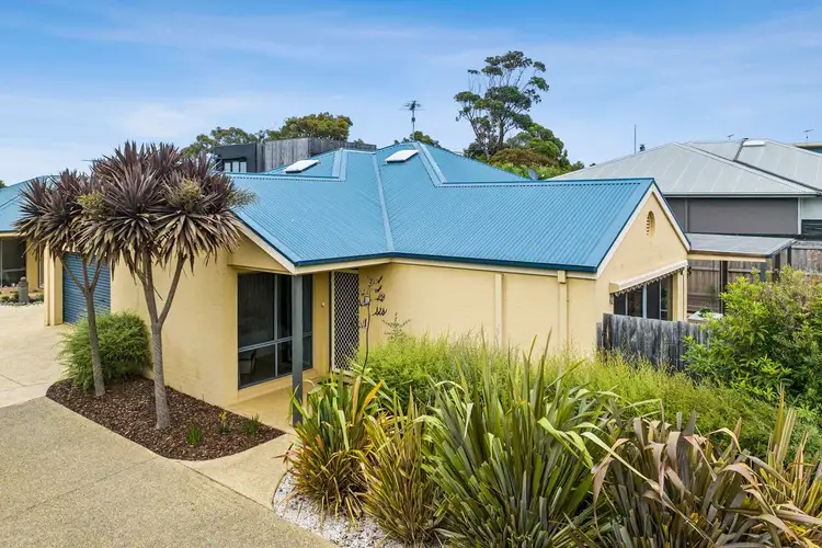 2/25 Puebla Street, Torquay VIC 3228