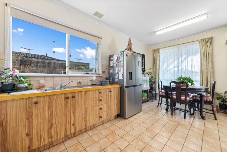 Fourth view of Homely house listing, 8 Sandra Court, Sale VIC 3850