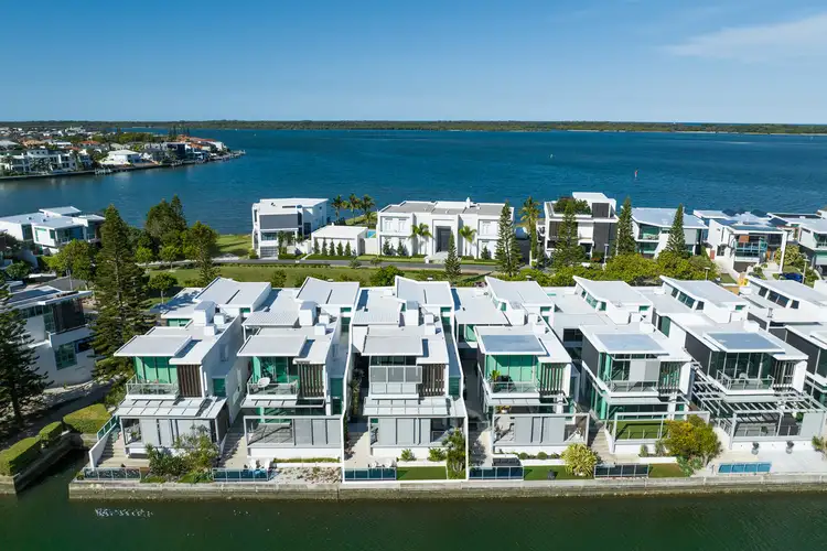 9105 Ephraim Island, Paradise Point QLD 4216