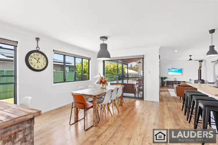 11 Mariner Avenue, Old Bar NSW 2430