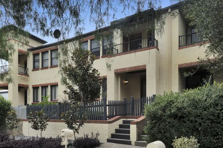 18 Pickets Place, Currans Hill NSW 2567