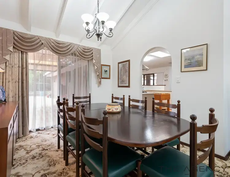 Fifth view of Homely house listing, 1 Rose Court, Lesmurdie WA 6076