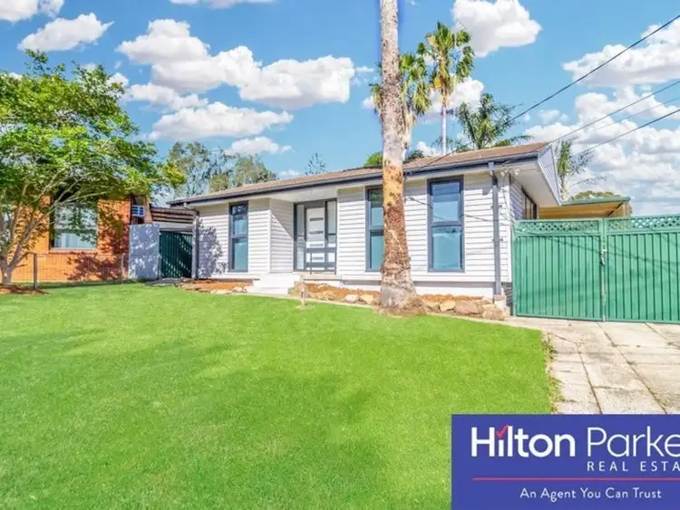 11 Lang Crescent, Blackett NSW 2770