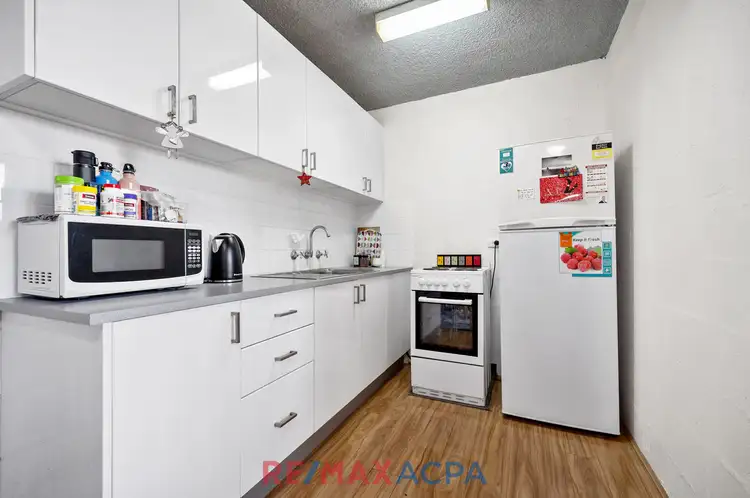 Third view of Homely apartment listing, 13/20-22 Sandown Road, Ascot Vale VIC 3032