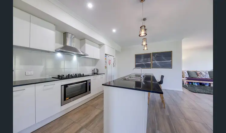 15 Lloyd Street, Beerwah QLD 4519
