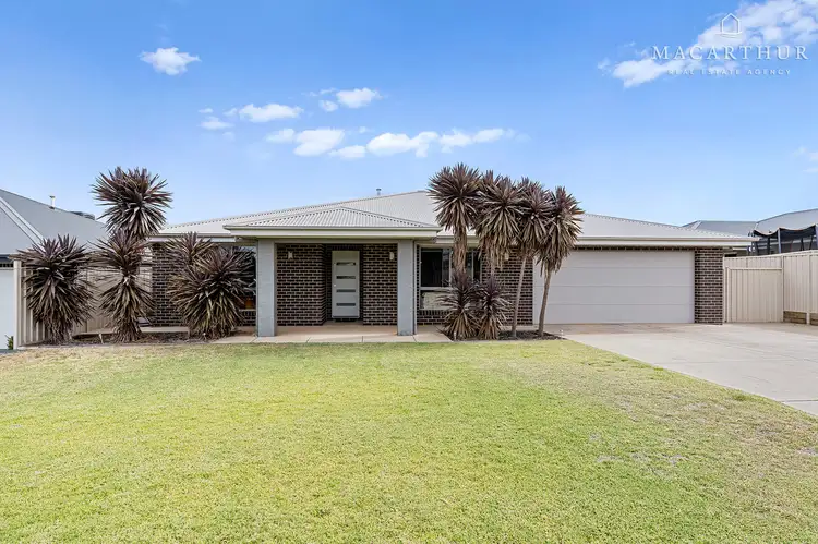 Second view of Homely house listing, 9 Morris Crescent, Gobbagombalin NSW 2650