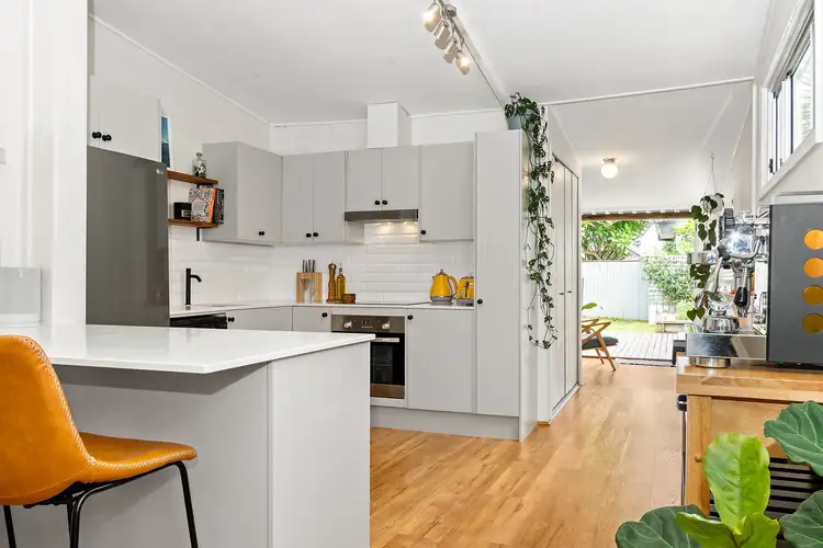 6 Hargrave Street, Carrington NSW 2294