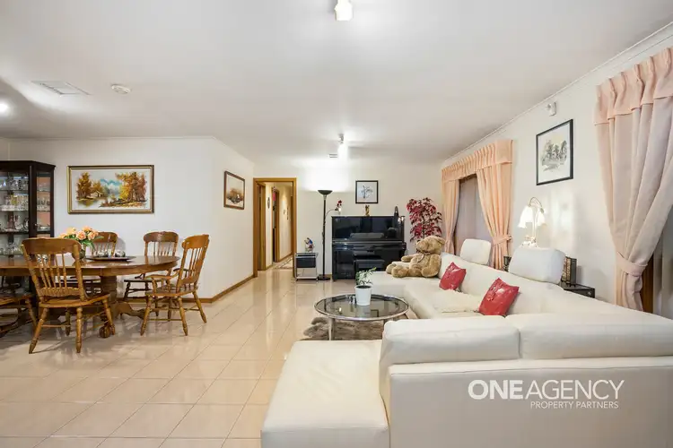 Third view of Homely house listing, 15 Eva Court, Seabrook VIC 3028