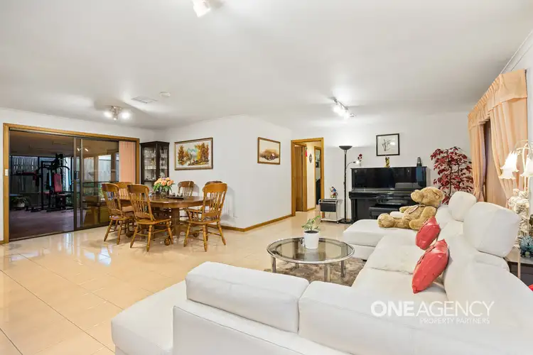 Fourth view of Homely house listing, 15 Eva Court, Seabrook VIC 3028