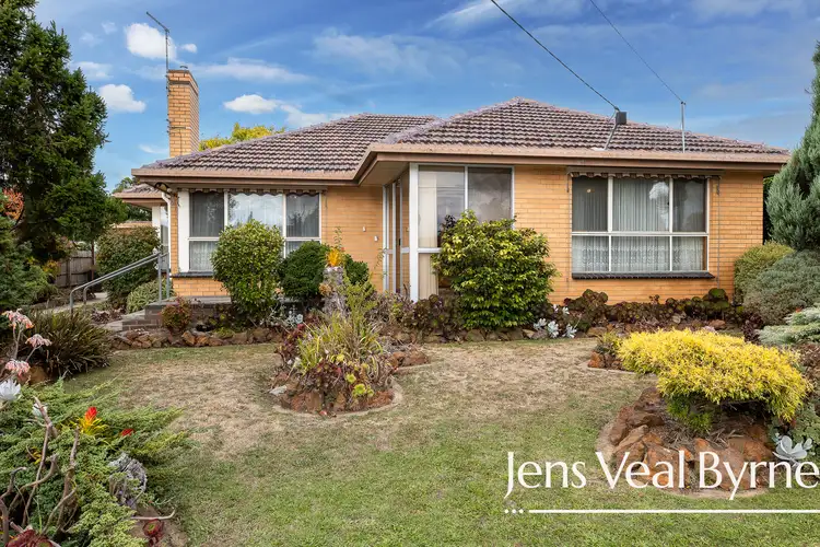 8 Margaret Street, Wendouree VIC 3355