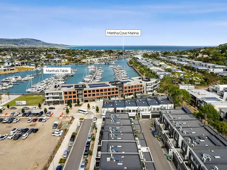 32 Castaway Street, Safety Beach VIC 3936
