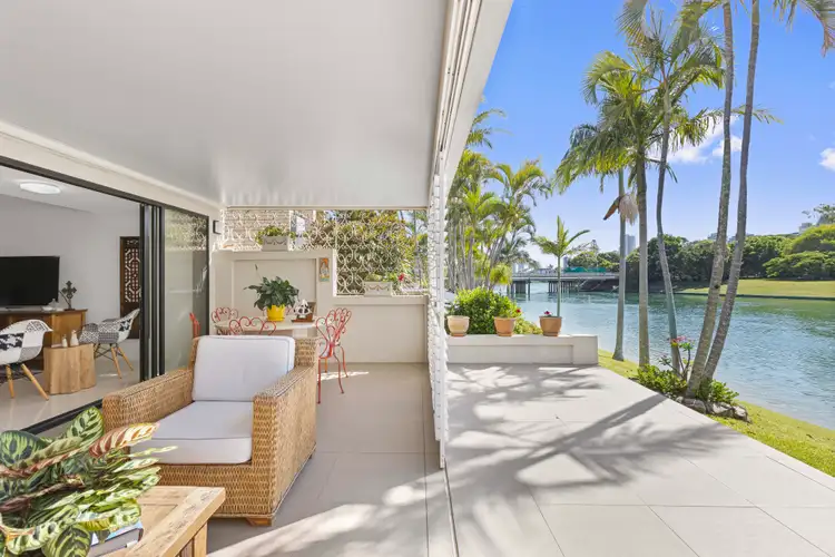 10/52 Hooker Boulevard, Mermaid Waters QLD 4218