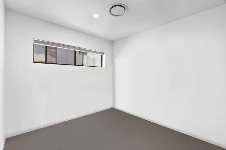 Sixth view of Homely apartment listing, 8/45 Clarence Road, Indooroopilly QLD 4068
