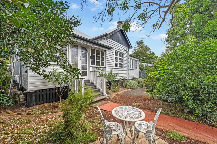 220 South Street, South Toowoomba QLD 4350