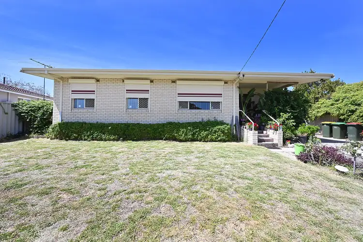 10 Gummow Way, Girrawheen WA 6064