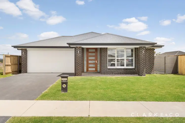 263 Settlers Boulevard, Chisholm NSW 2322