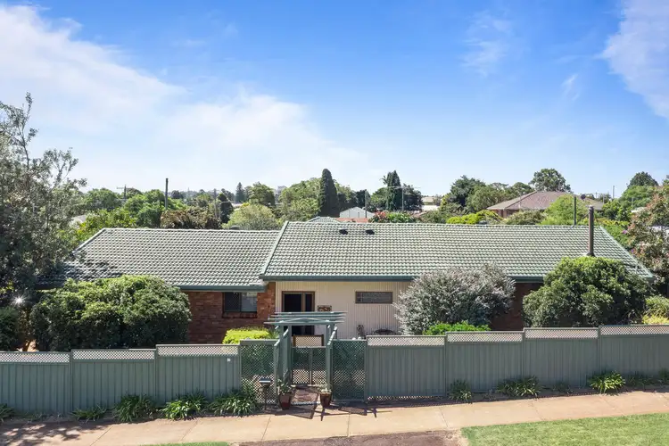 27 Perth Street, Rangeville QLD 4350