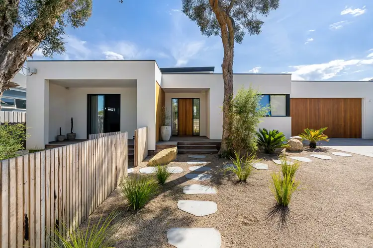 10 Government Road, Rye VIC 3941