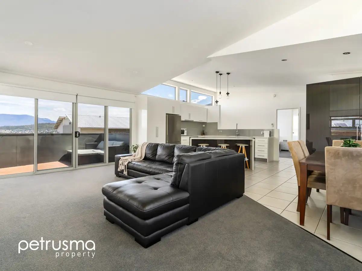 Main view of Homely unit listing, 2/90 Oakdowns Parade, Oakdowns TAS 7019