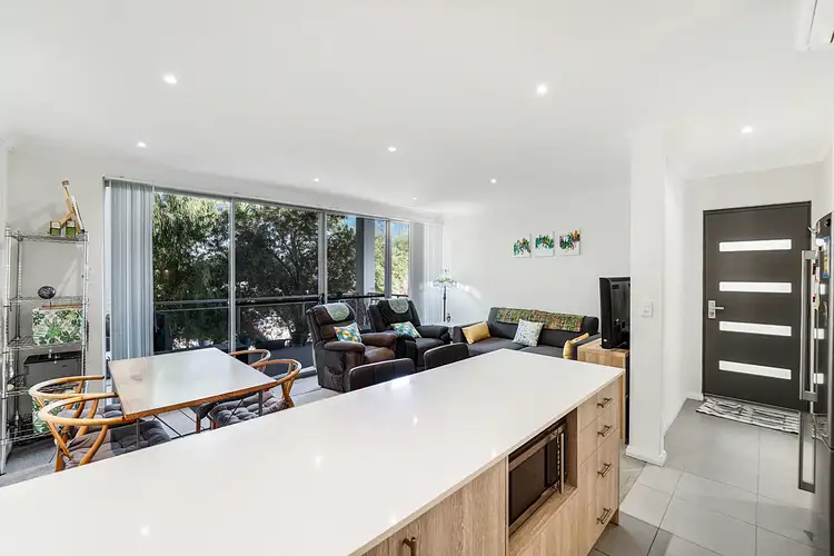 16/2 Coojong Link, Success WA 6164