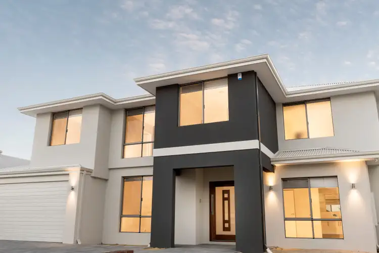 Second view of Homely house listing, 7 Barquentine Avenue, Jindalee WA 6036