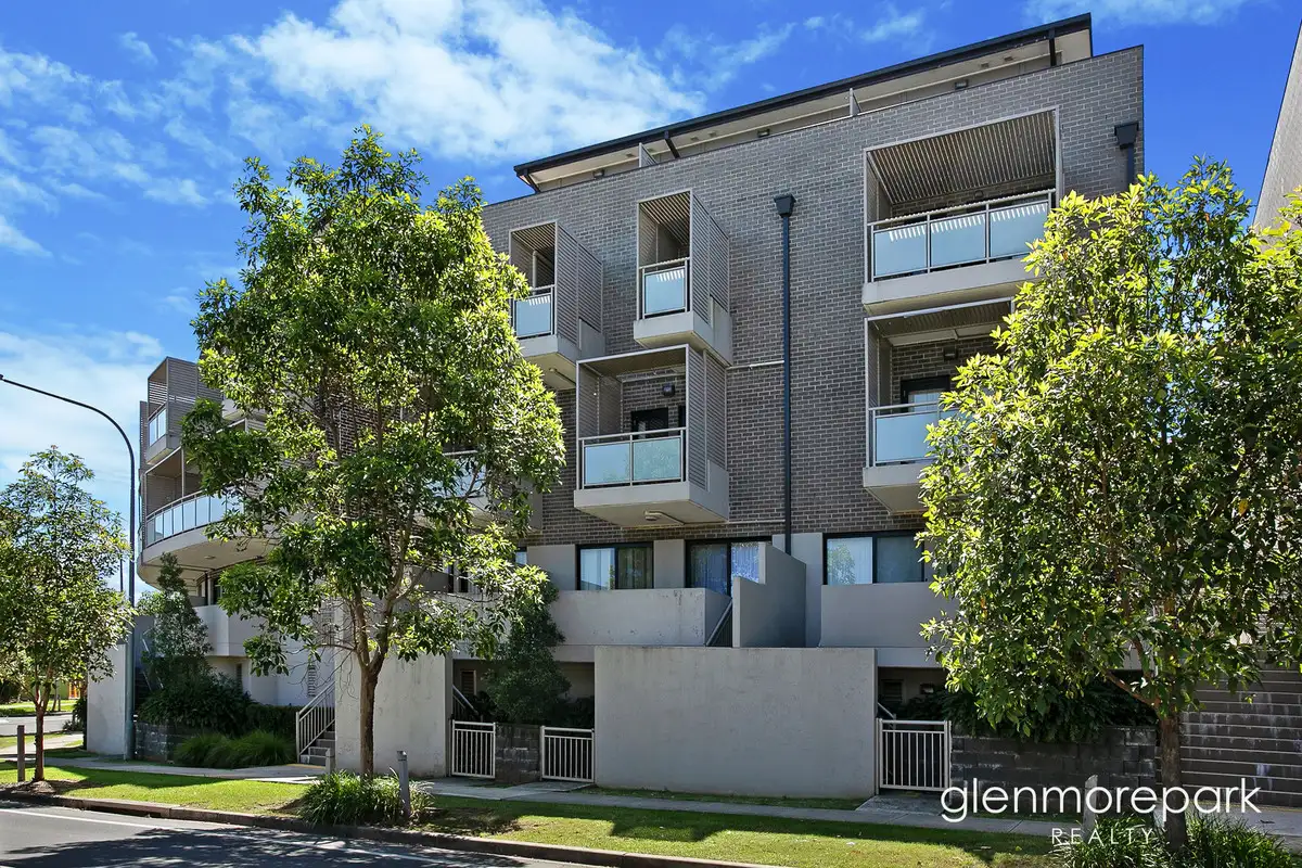 Main view of Homely unit listing, 18/1 Glenmore Ridge Drive, Glenmore Park NSW 2745