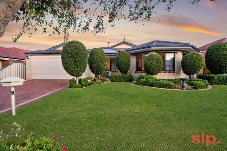 28 Strathalbyn Loop, Carramar WA 6031