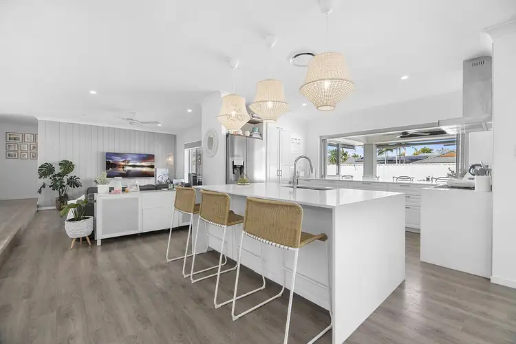13 Saltwater Terrace, Helensvale QLD 4212