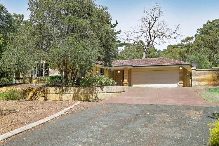 135 Carradine Road, Bedfordale WA 6112