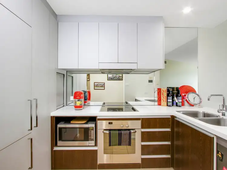 Sixth view of Homely apartment listing, 2/6 Oxley Street, Griffith ACT 2603
