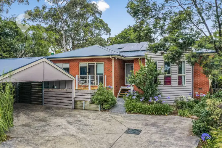 2/11 Warrington Crescent, Wattle Glen VIC 3096