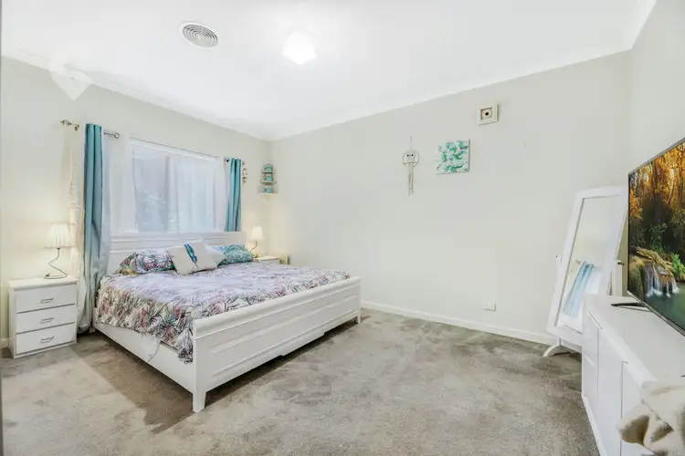 Fifth view of Homely house listing, 2/11 Warrington Crescent, Wattle Glen VIC 3096