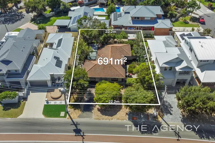 13 Mawson Crescent, Hillarys WA 6025