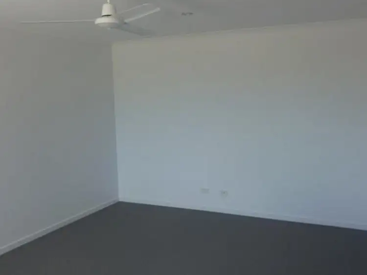 Second view of Homely house listing, 11 Cormorant Court, Kawungan QLD 4655